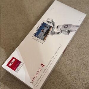 Used little. Smooth 4 White Smartphone Gimbal